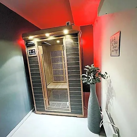 - Billiard Sauna דירה