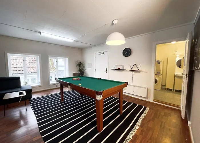 - Billiard Sauna Apartament *